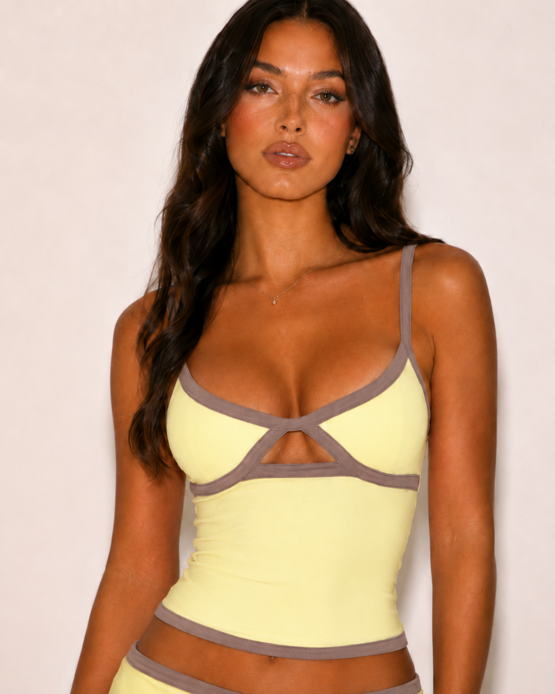 Contrast Crop Cami Top – Yellow Tops