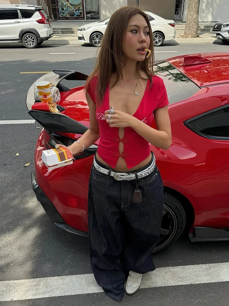Buckle Low-Neck Top – Red Tops